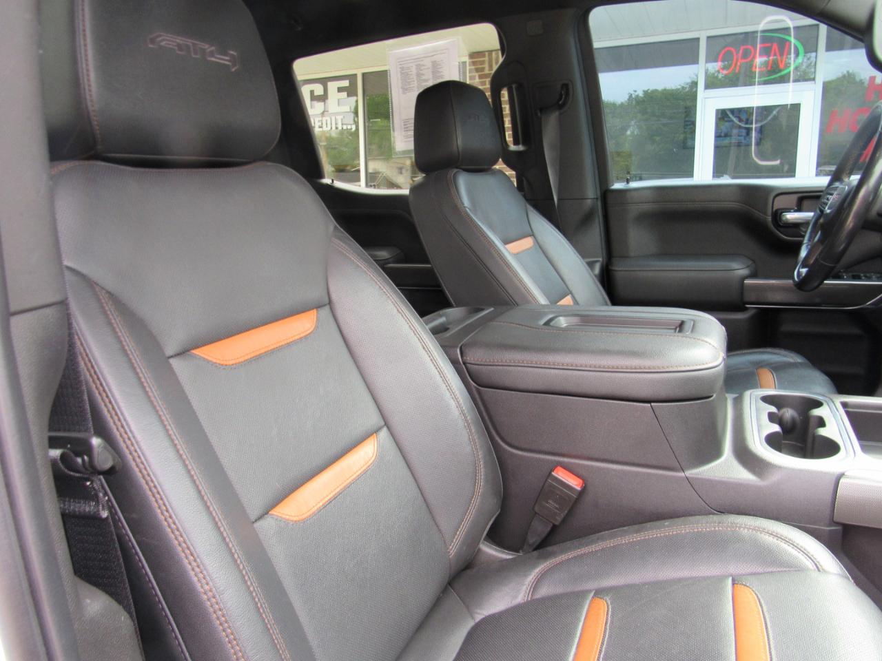GMC Sierra 1500 AT4 Crew Cab 4WD 2021