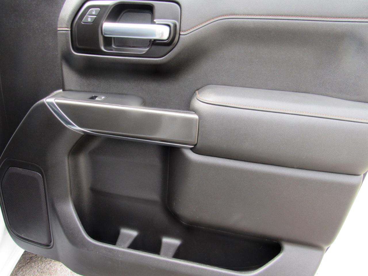 GMC Sierra 1500 AT4 Crew Cab 4WD 2021