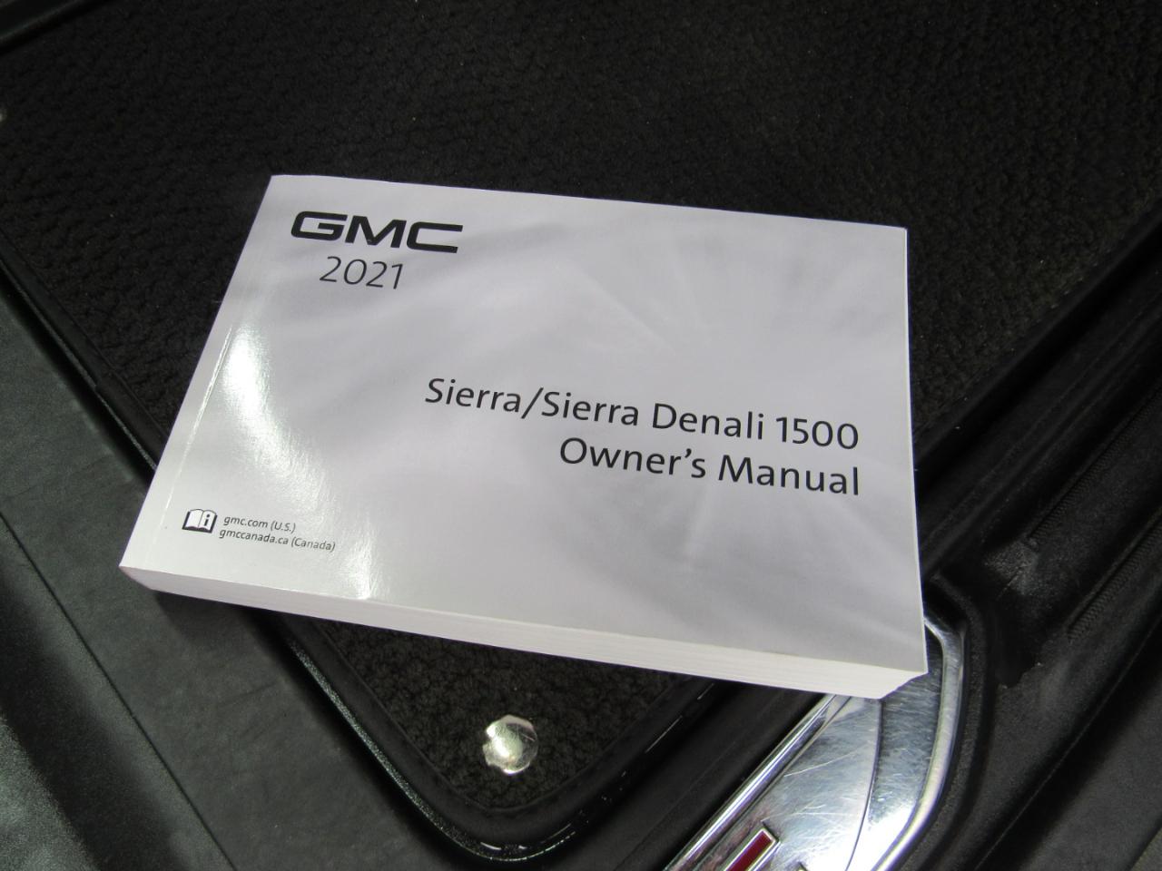 GMC Sierra 1500 AT4 Crew Cab 4WD 2021