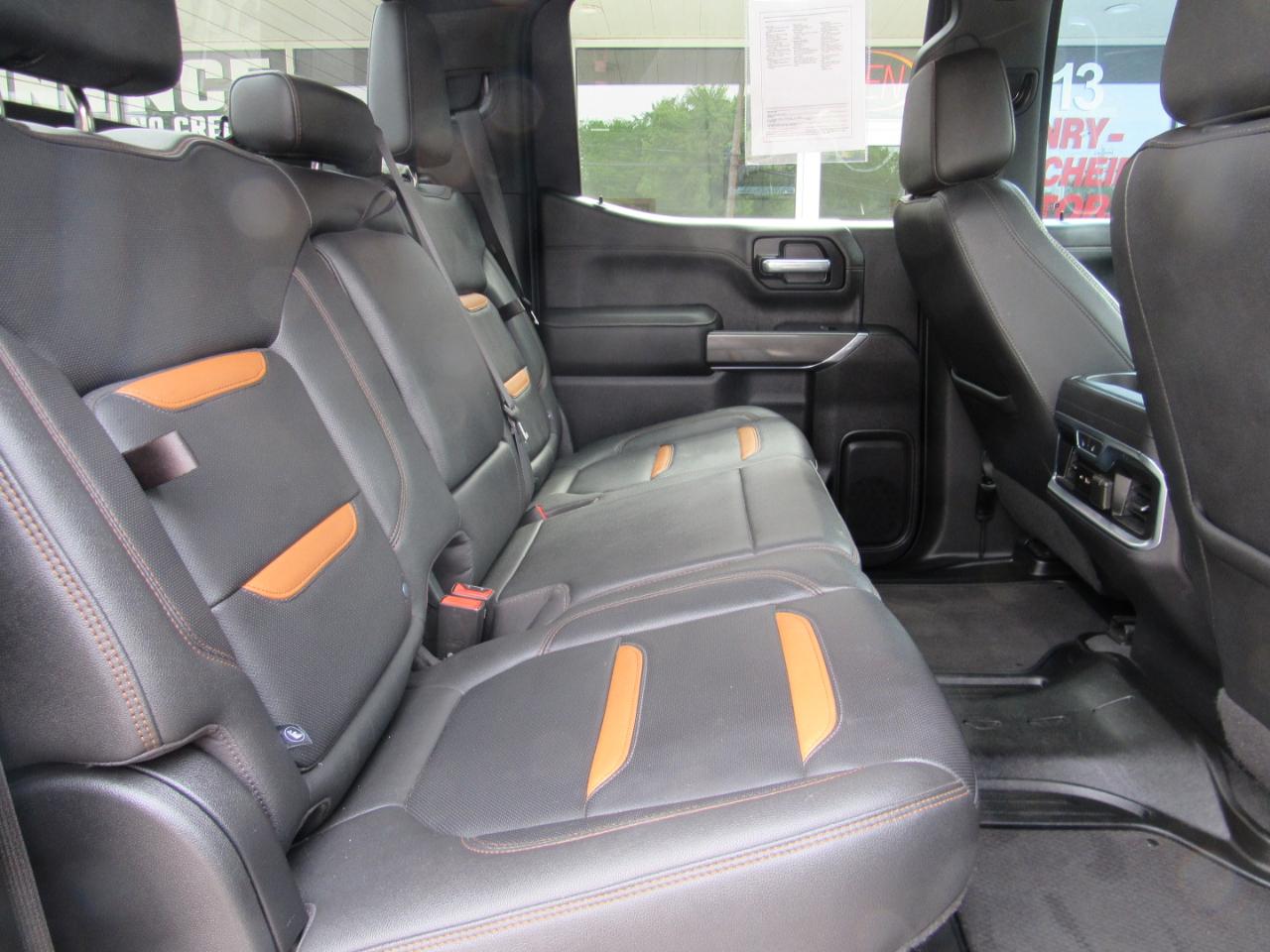 GMC Sierra 1500 AT4 Crew Cab 4WD 2021
