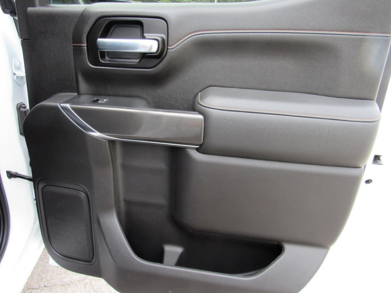 GMC Sierra 1500 AT4 Crew Cab 4WD 2021