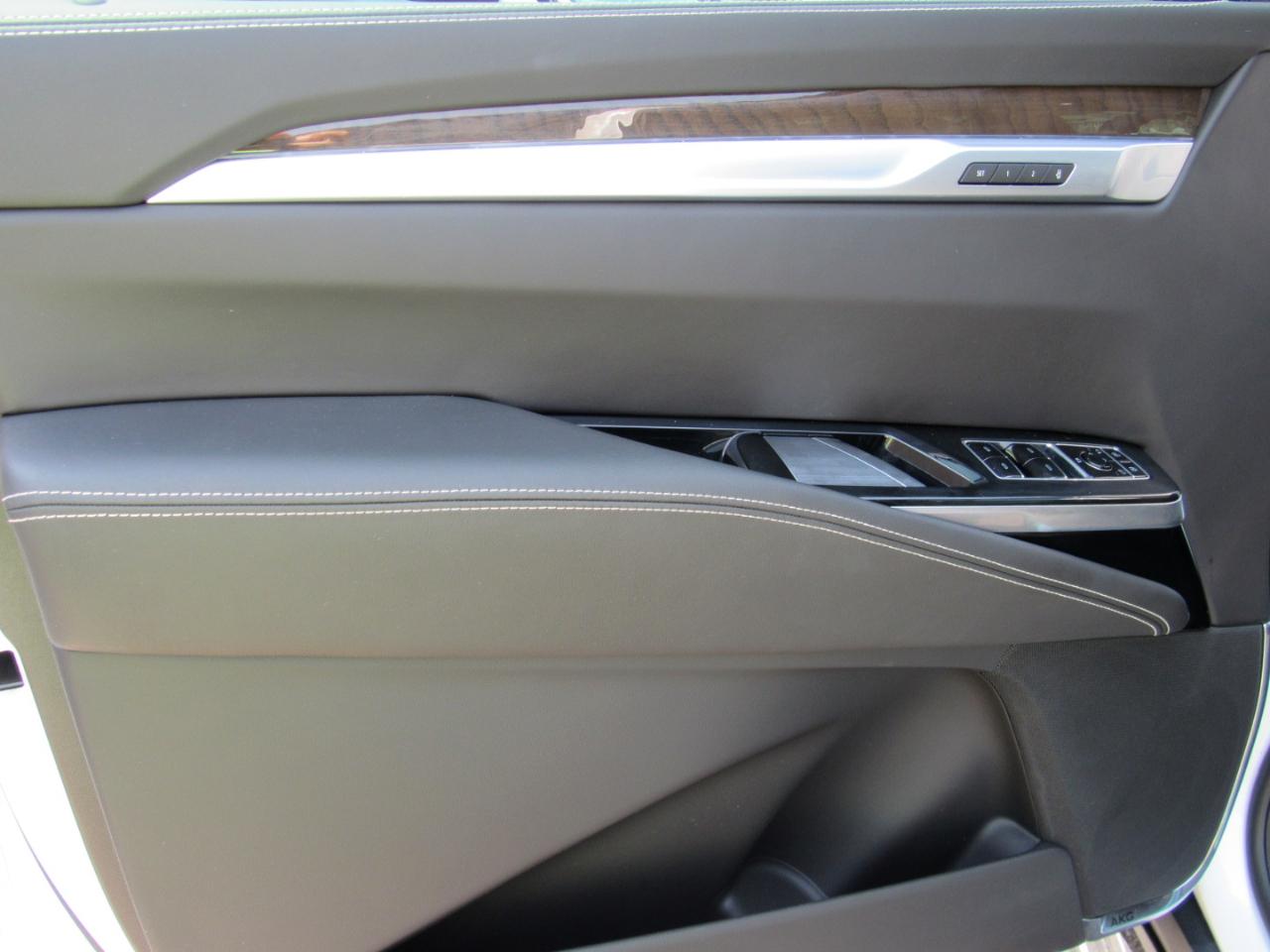 Cadillac Escalade Sport Platinum AWD 2026