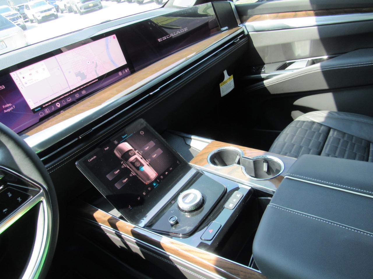 Cadillac Escalade Sport Platinum AWD 2026