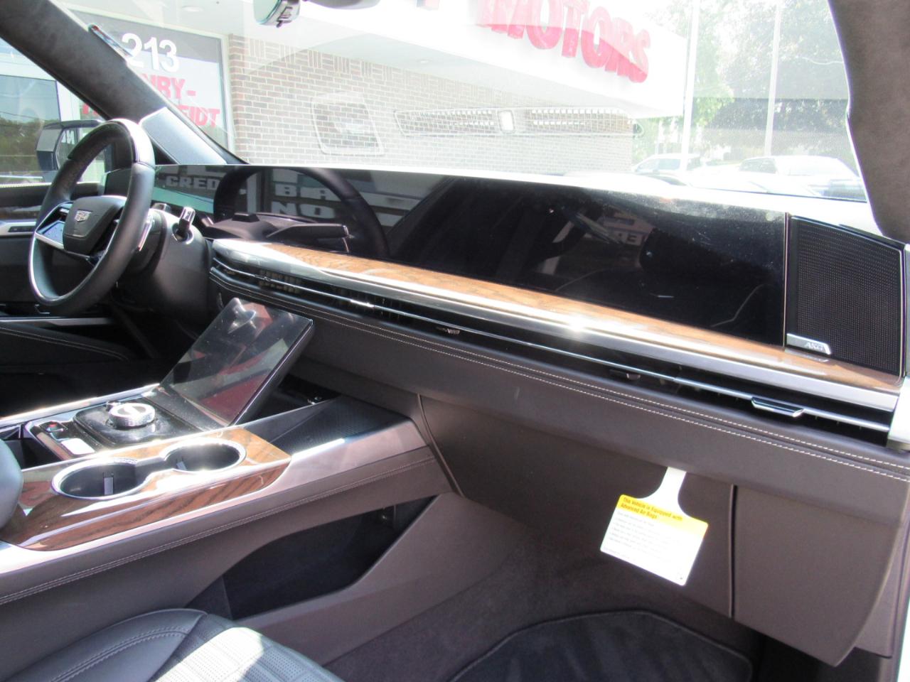 Cadillac Escalade Sport Platinum AWD 2026