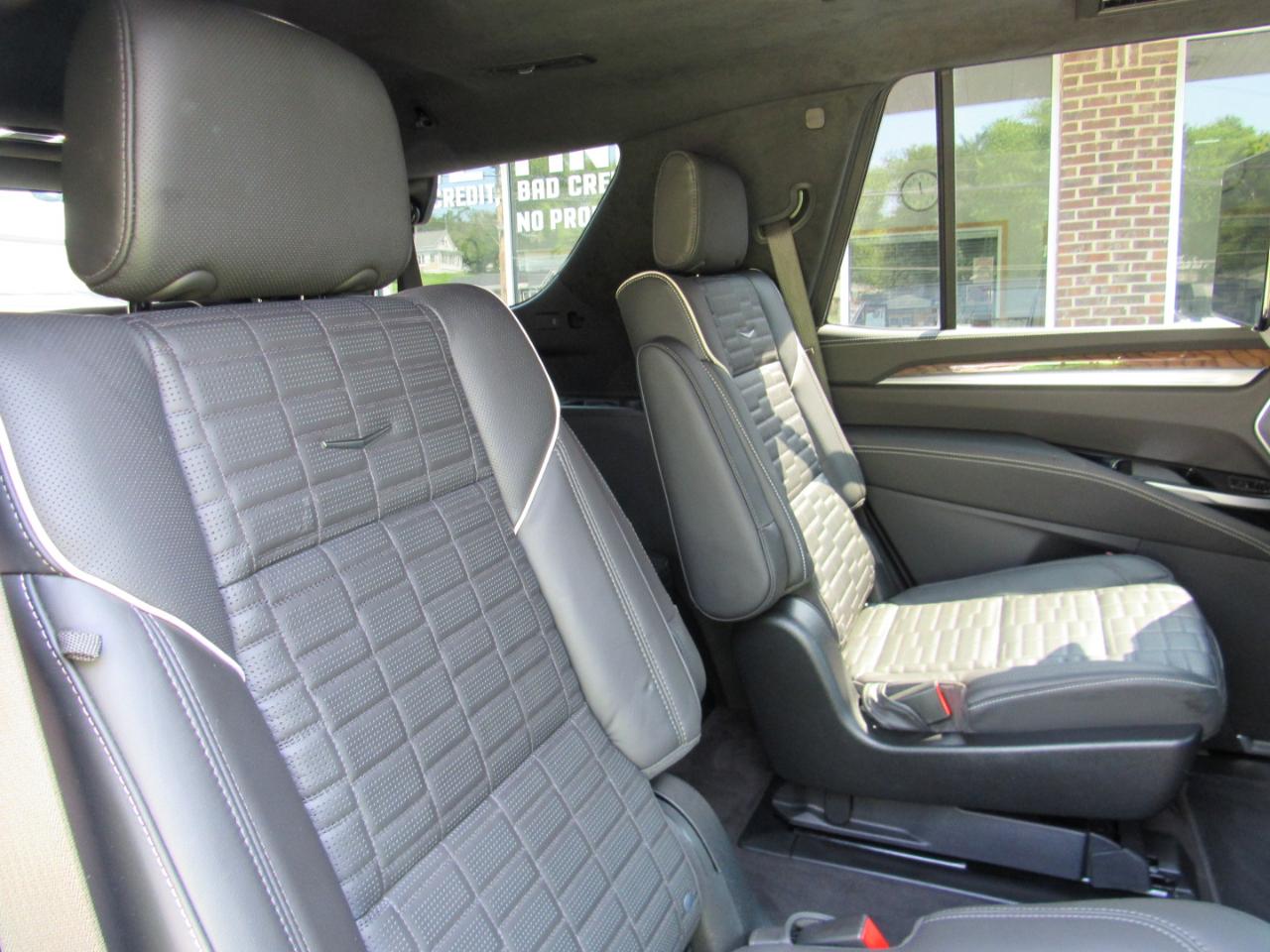Cadillac Escalade Sport Platinum AWD 2026