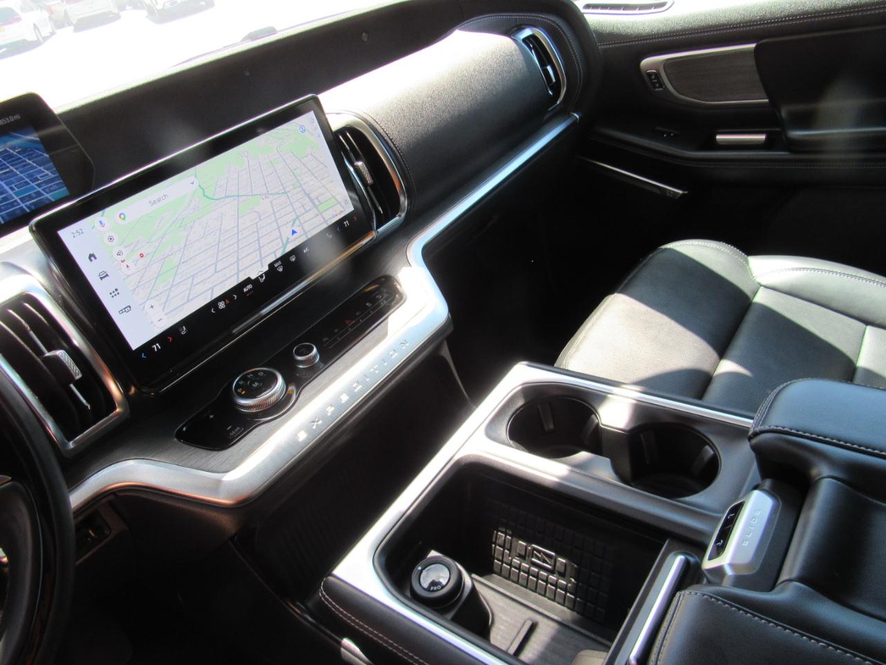 Ford Expedition Max Platinum 4x4 2025