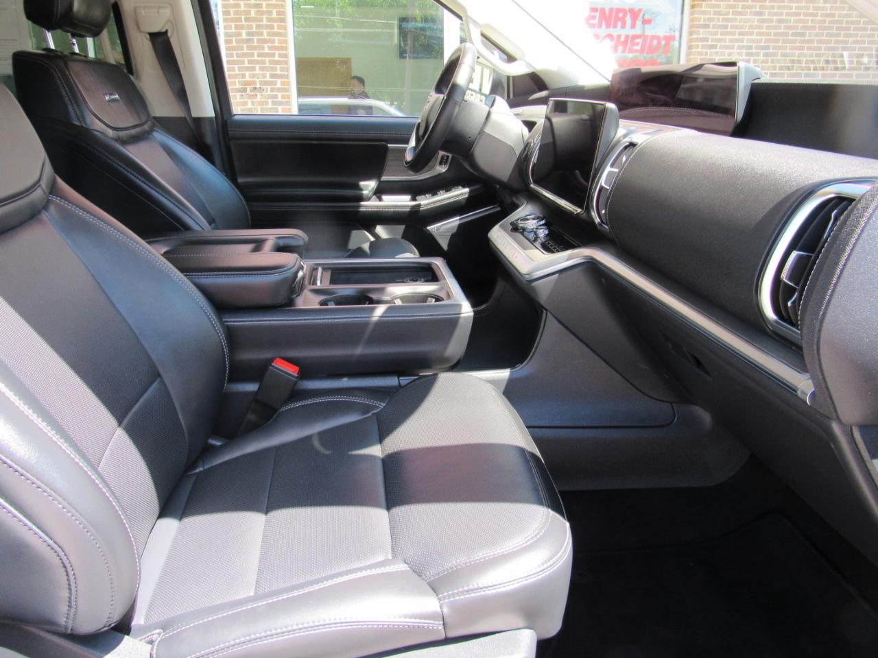 Ford Expedition Max Platinum 4x4 2025