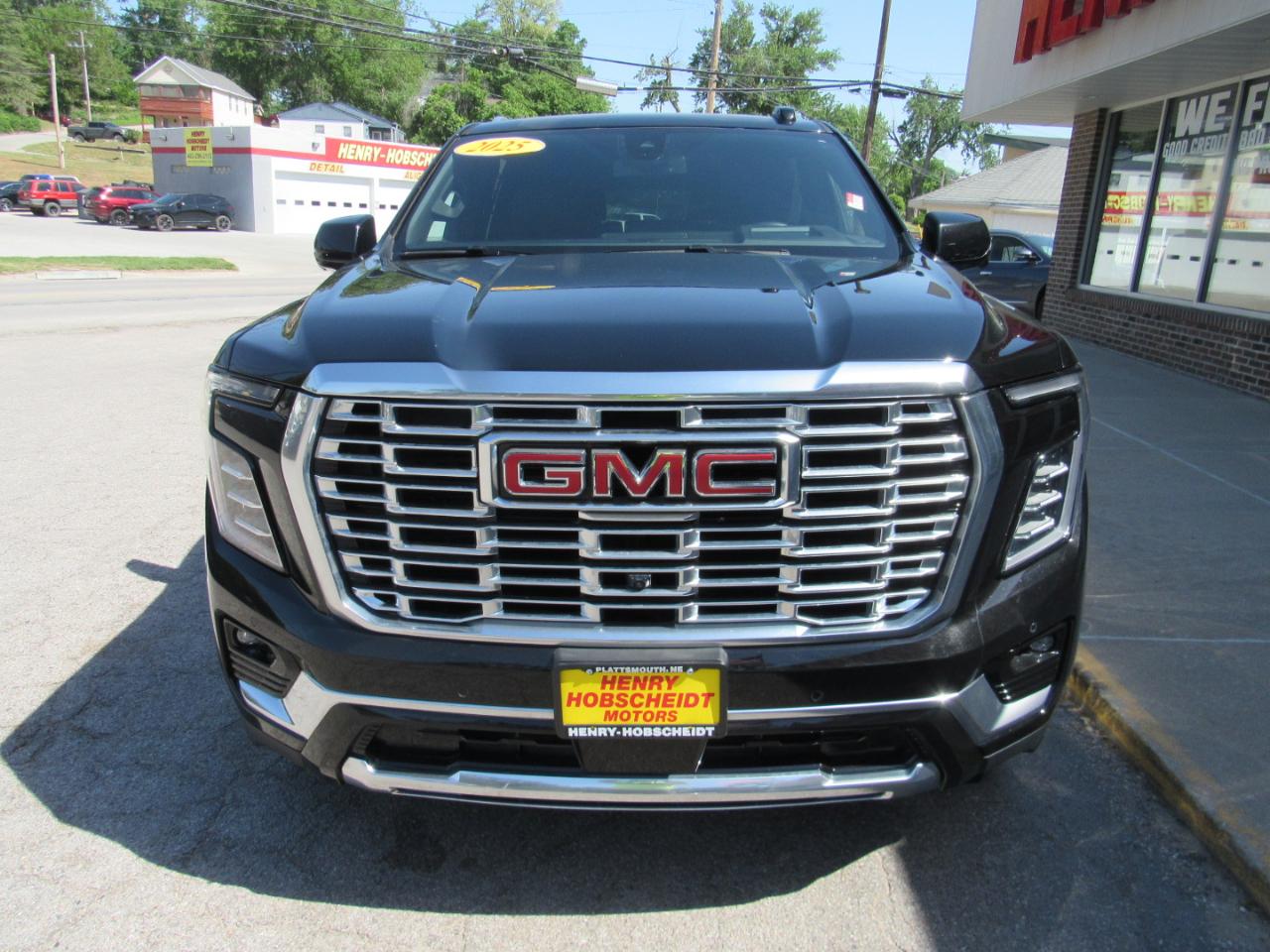GMC Yukon XL Denali 4WD 2025