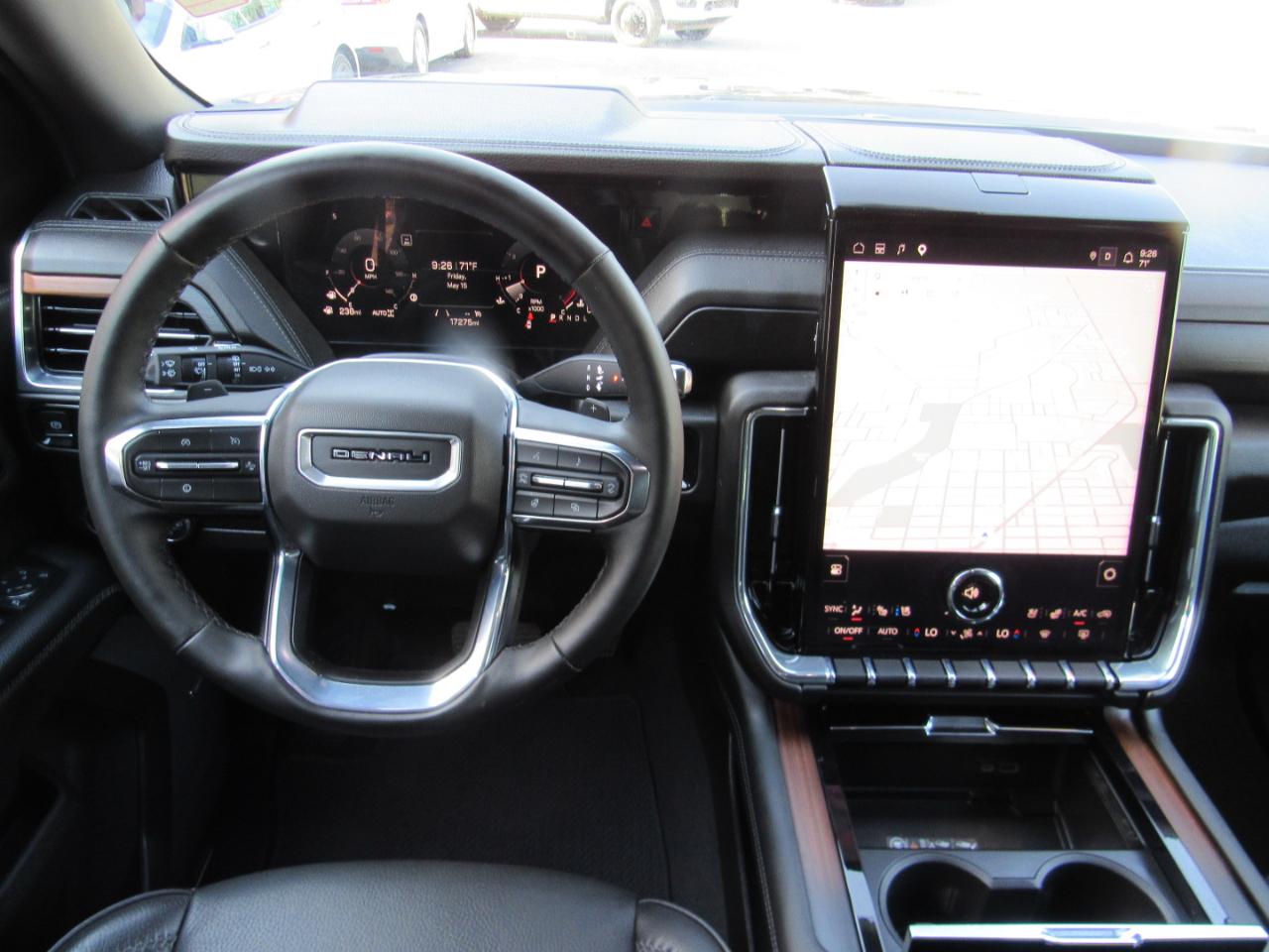 GMC Yukon XL Denali 4WD 2025