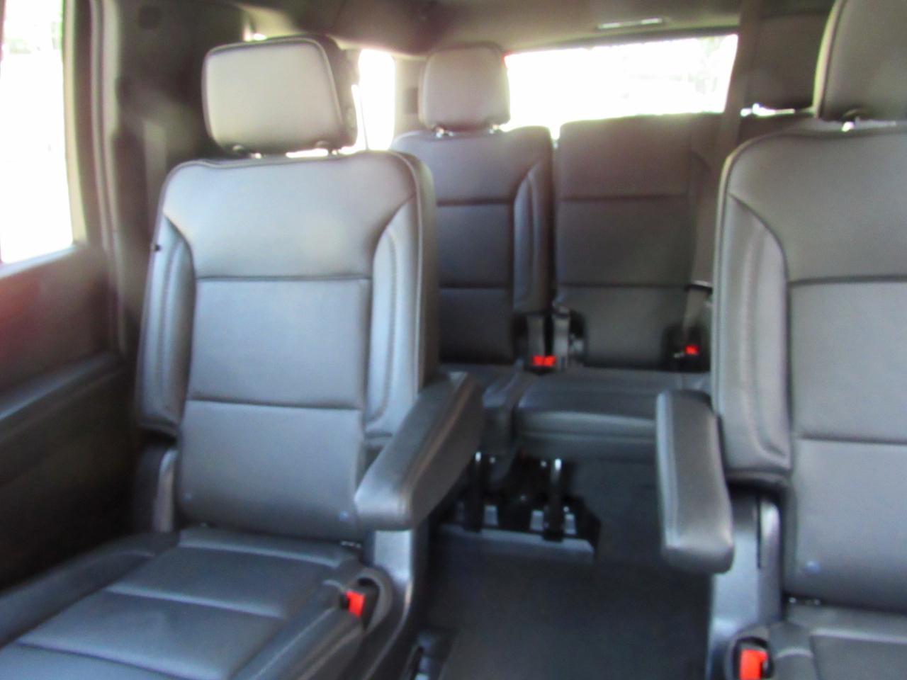 GMC Yukon XL Denali 4WD 2025