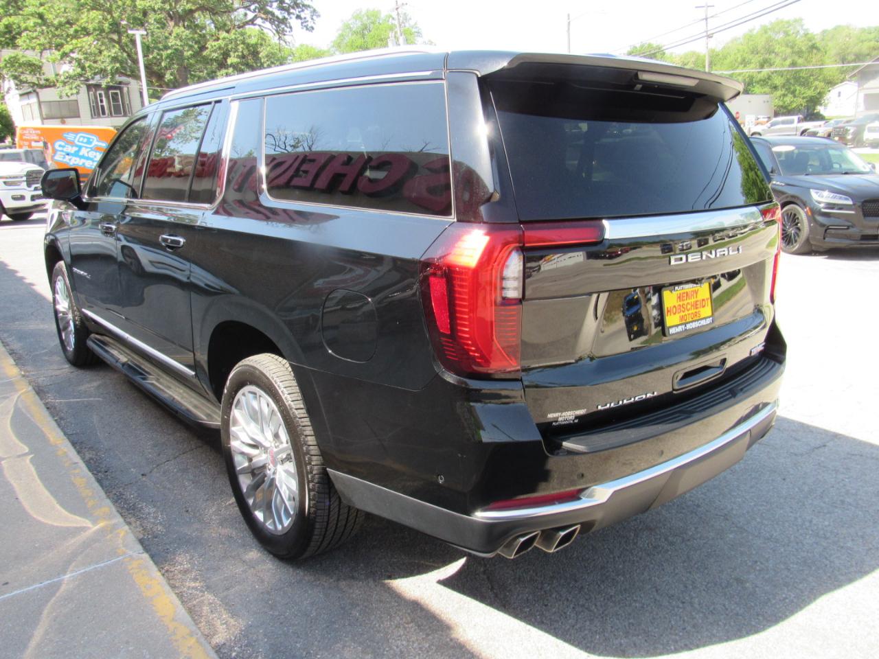 GMC Yukon XL Denali 4WD 2025