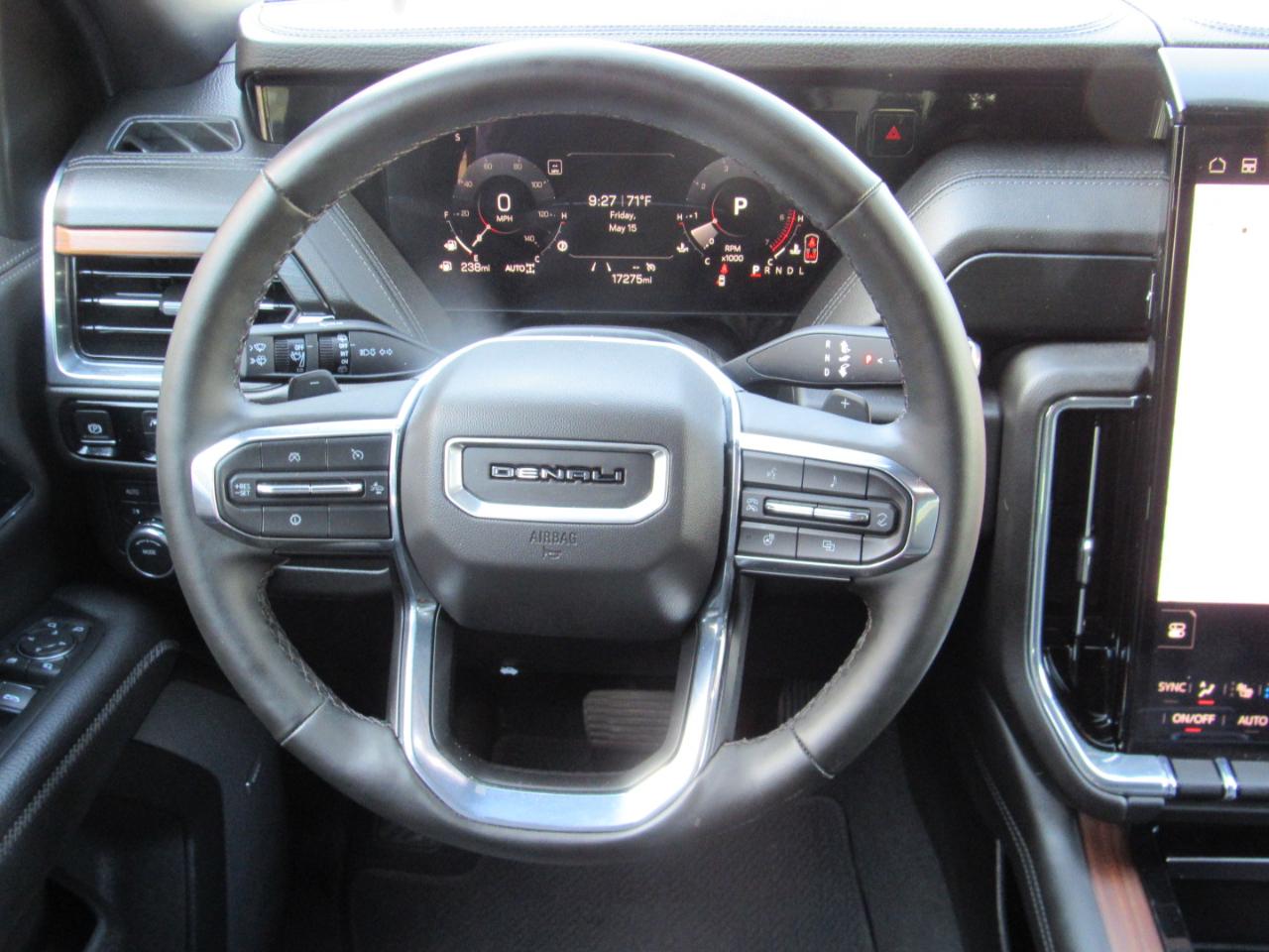 GMC Yukon XL Denali 4WD 2025