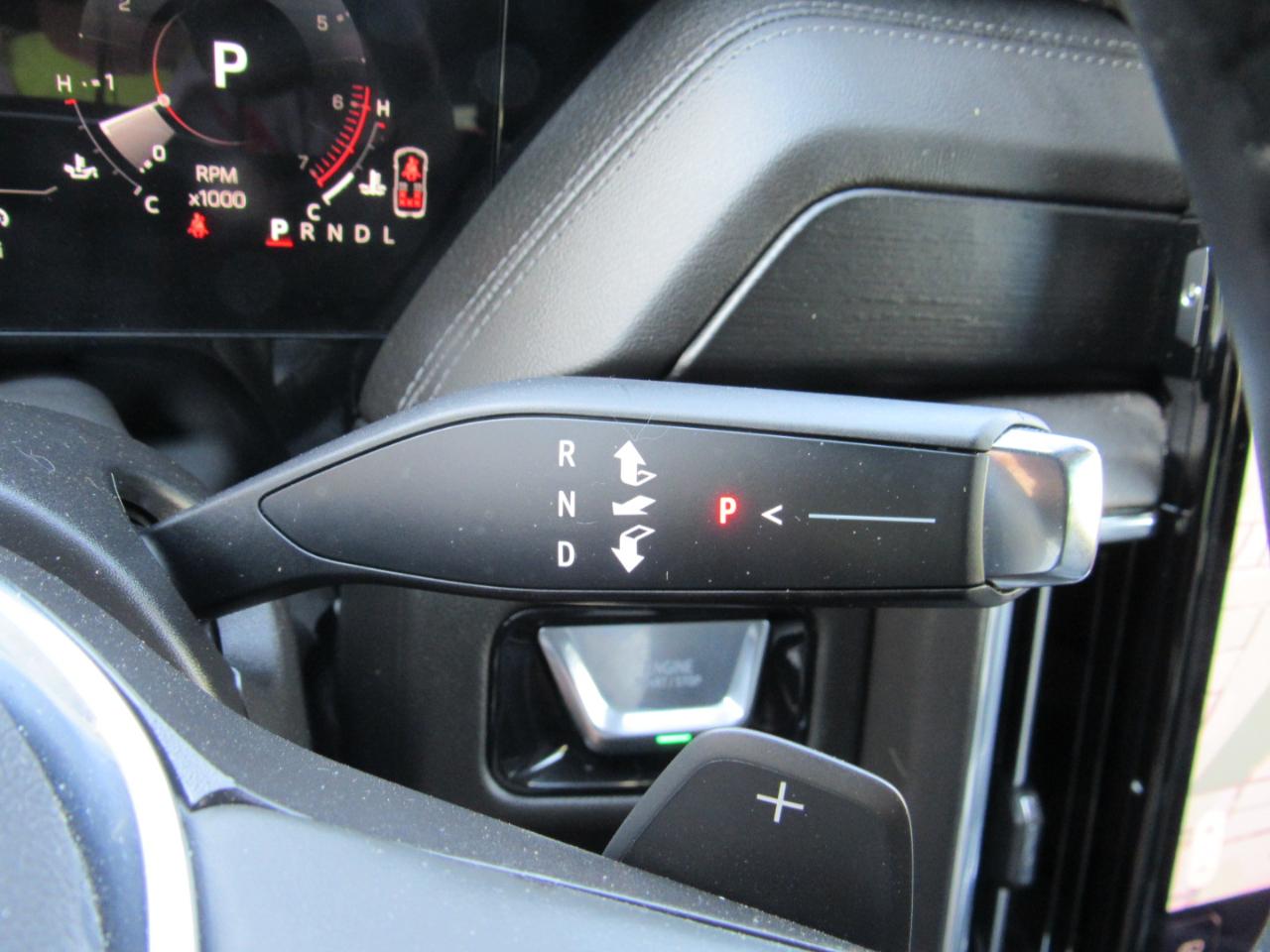 GMC Yukon XL Denali 4WD 2025