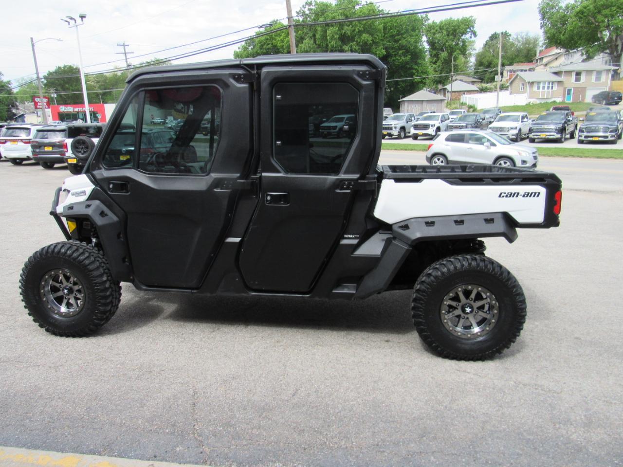 Can-Am Defender Limited Cab HD10  2021