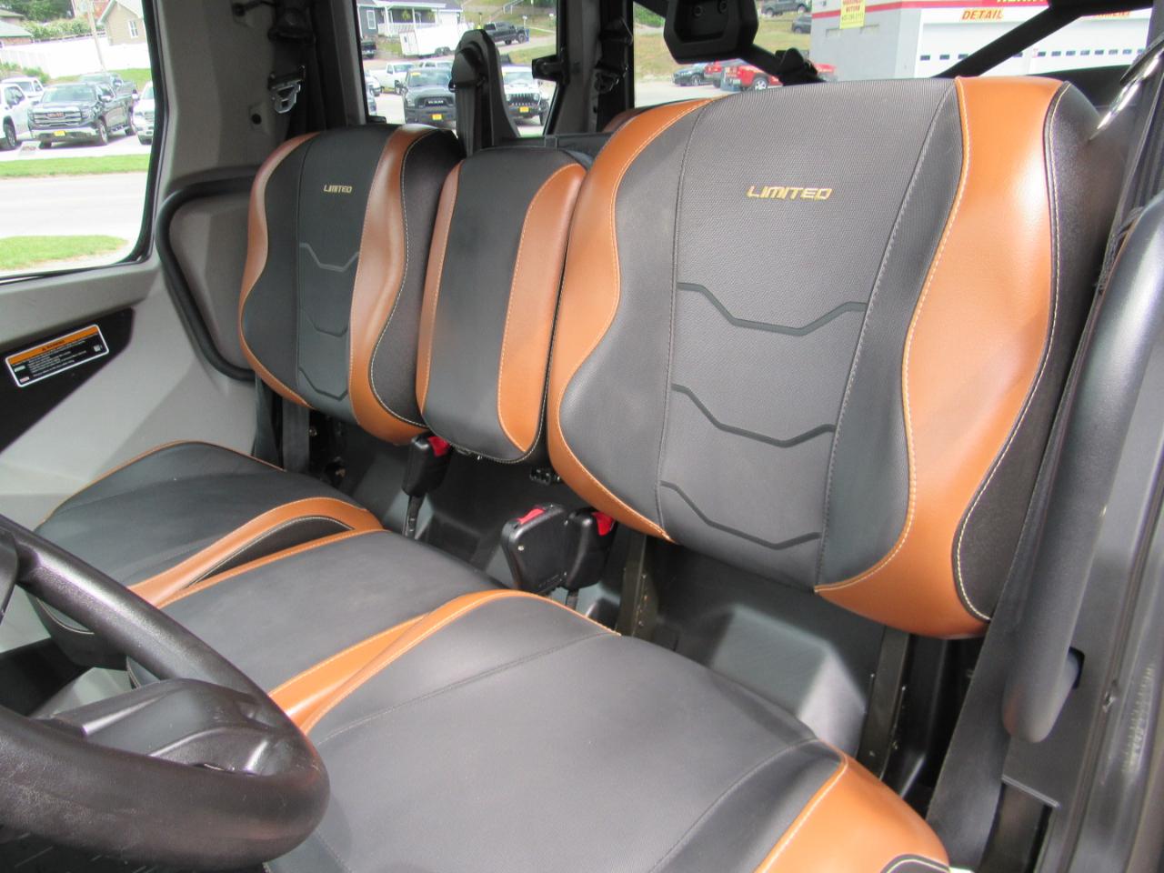 Can-Am Defender Limited Cab HD10  2021