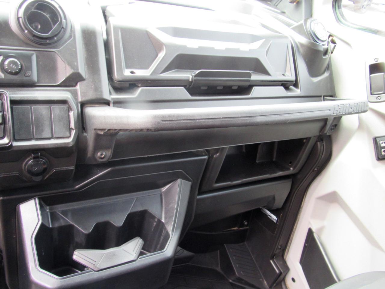 Can-Am Defender Limited Cab HD10  2021