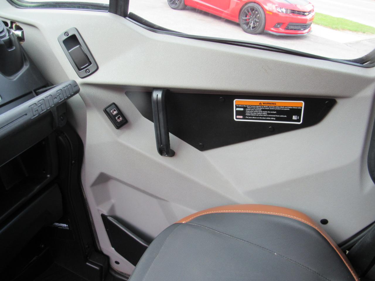 Can-Am Defender Limited Cab HD10  2021