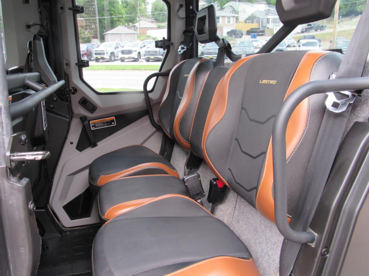 Can-Am Defender Limited Cab HD10  2021