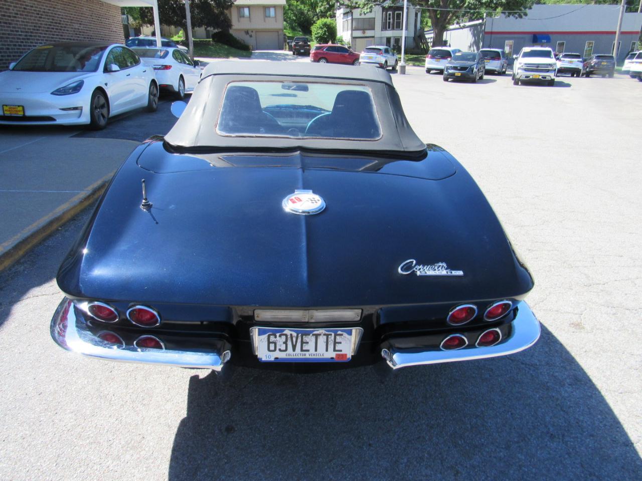 Chevrolet Corvette Stingray Convertible  1963