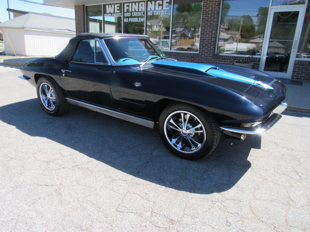 Chevrolet Corvette Stingray Convertible  1963