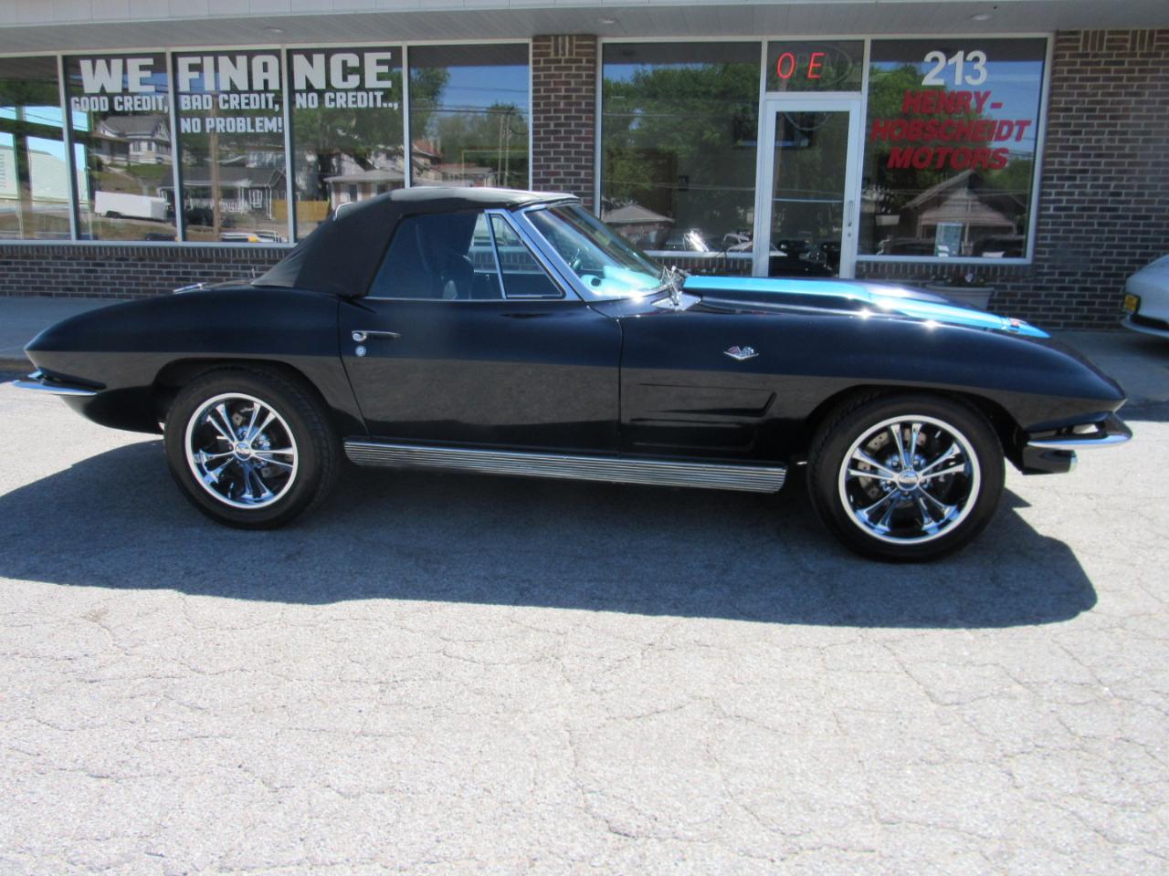 Chevrolet Corvette Stingray Convertible  1963