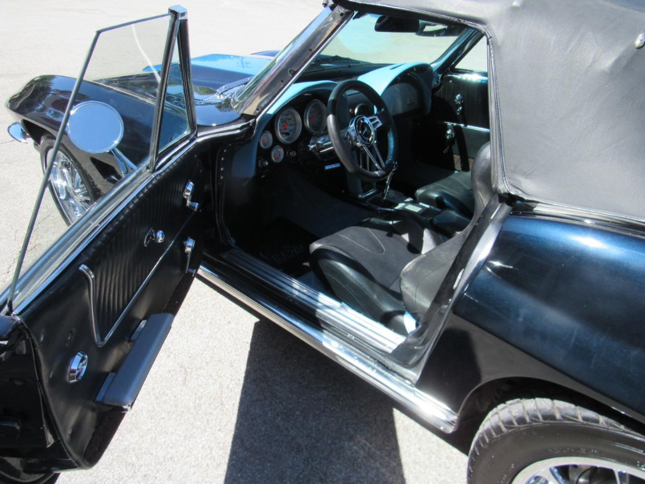 Chevrolet Corvette Stingray Convertible  1963