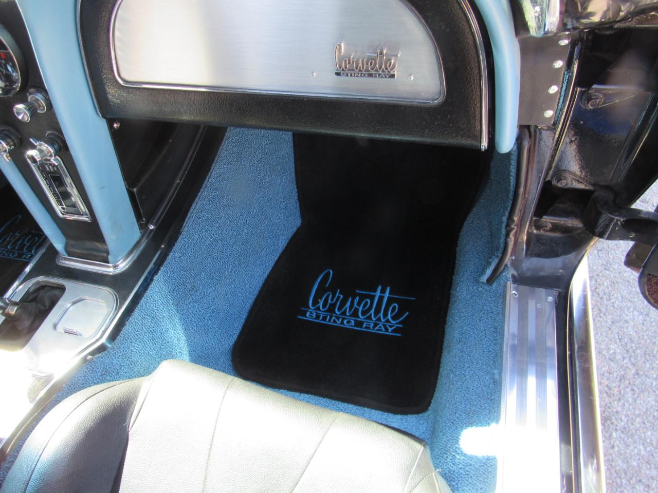 Chevrolet Corvette Stingray Convertible  1963