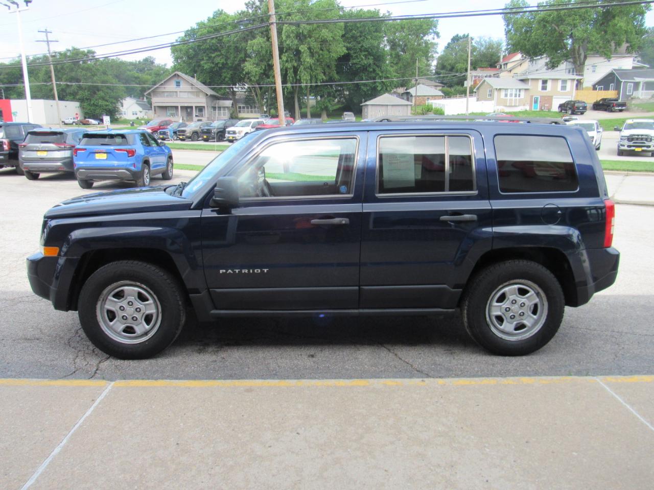 Jeep Patriot Sport FWD 2013