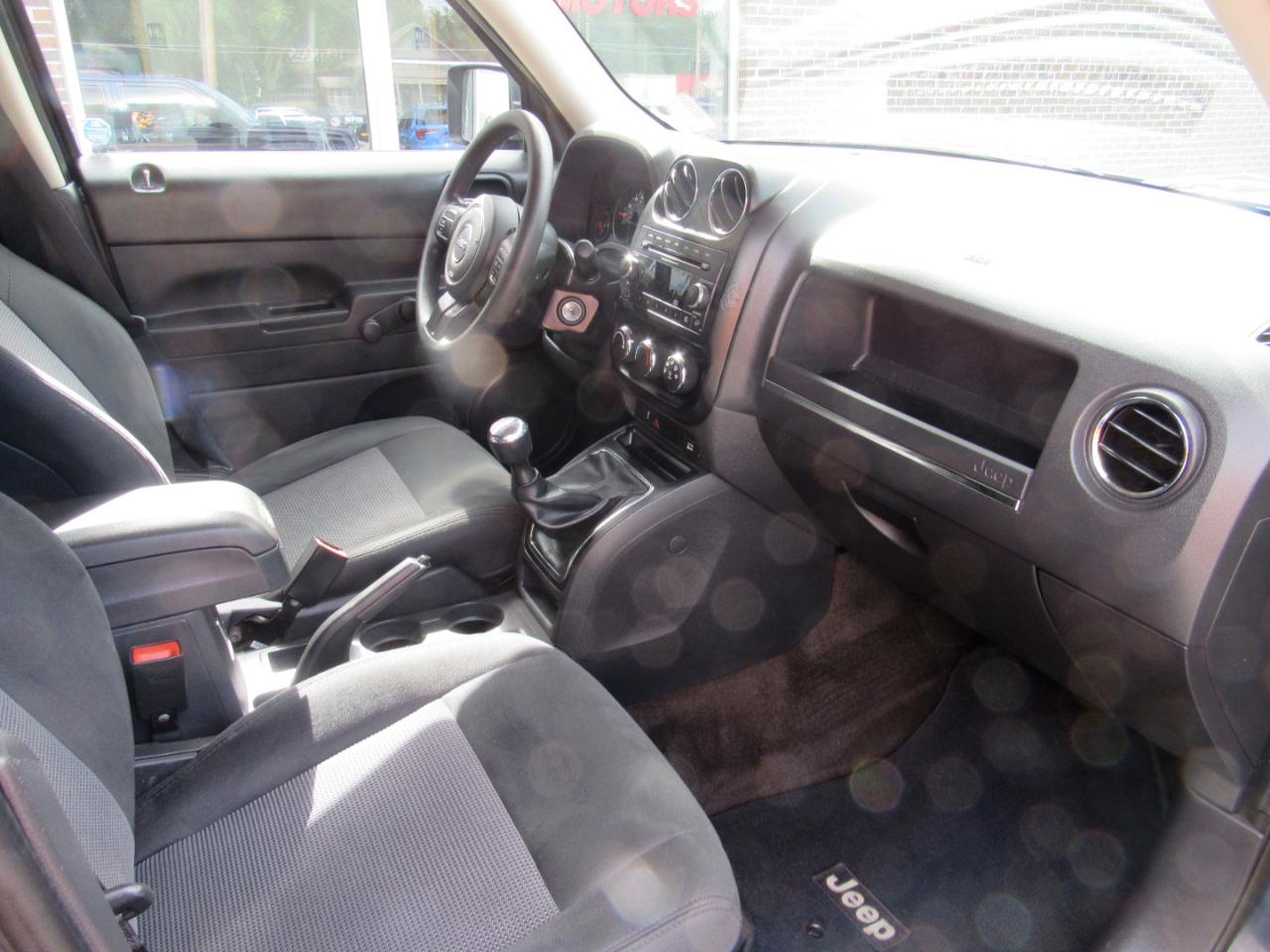 Jeep Patriot Sport FWD 2013
