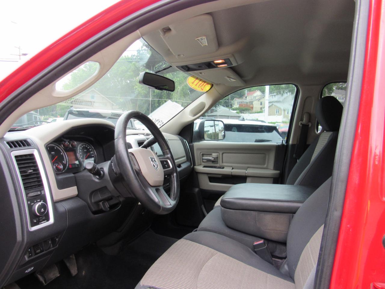 RAM 2500 Big Horn Crew Cab 4WD 2011