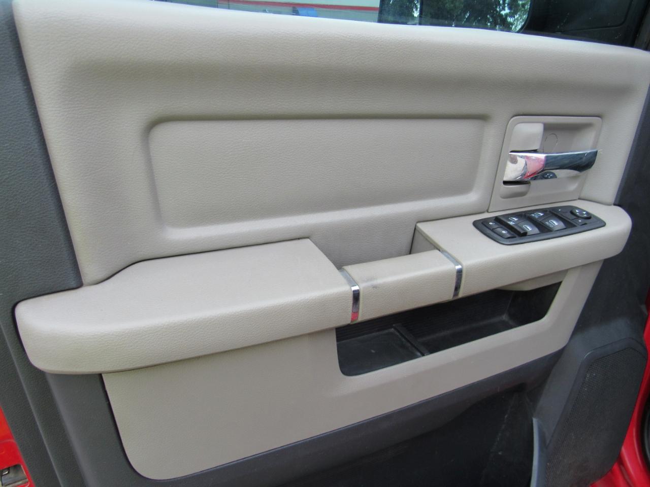 RAM 2500 Big Horn Crew Cab 4WD 2011
