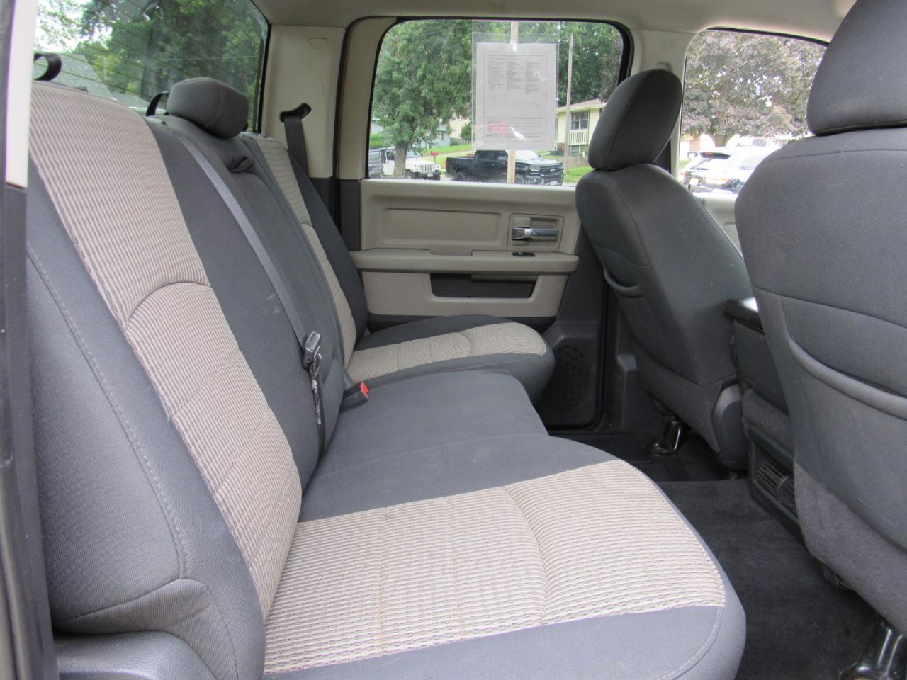 RAM 2500 Big Horn Crew Cab 4WD 2011