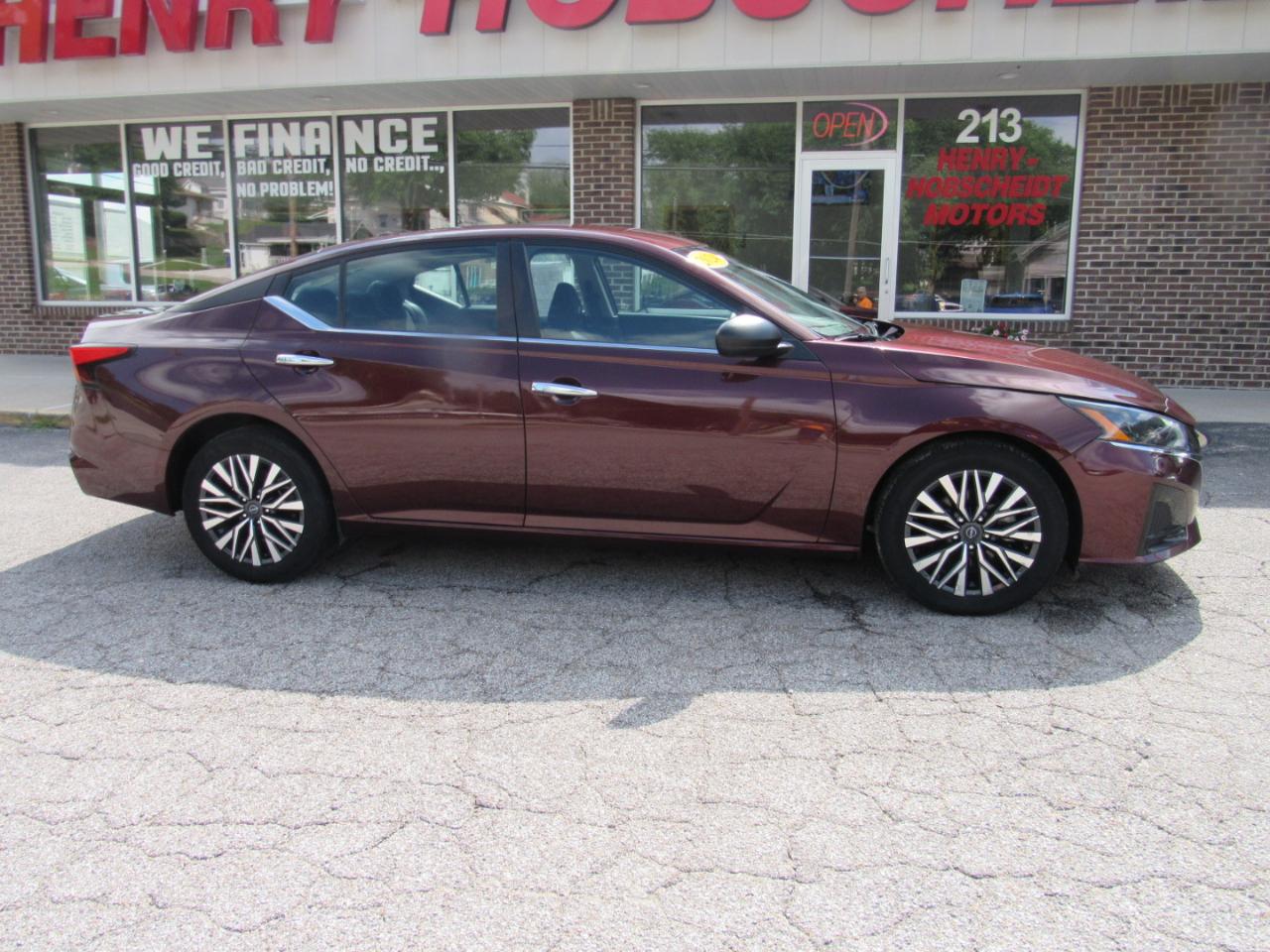 Nissan Altima 2.5 SV 2024