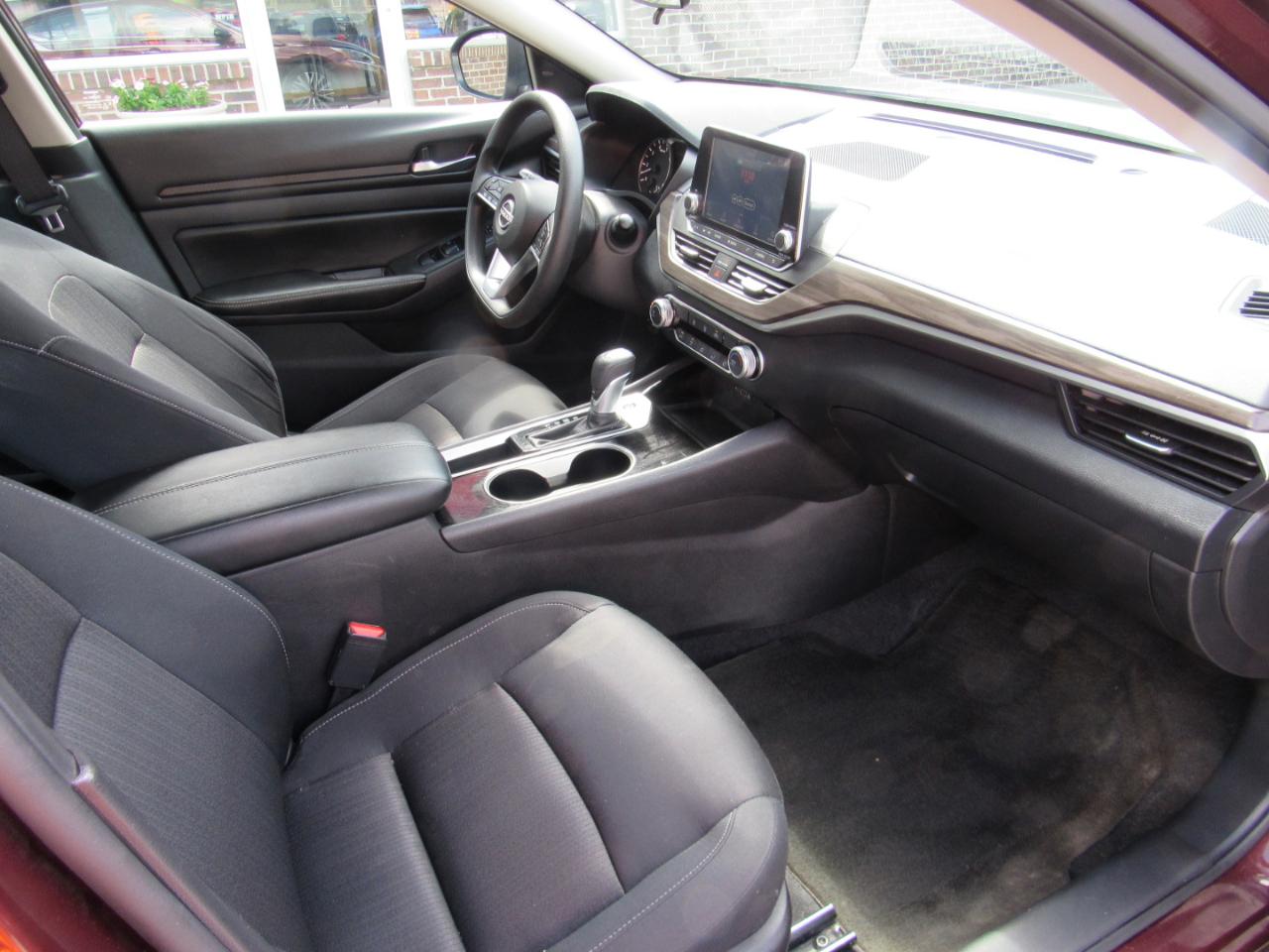 Nissan Altima 2.5 SV 2024