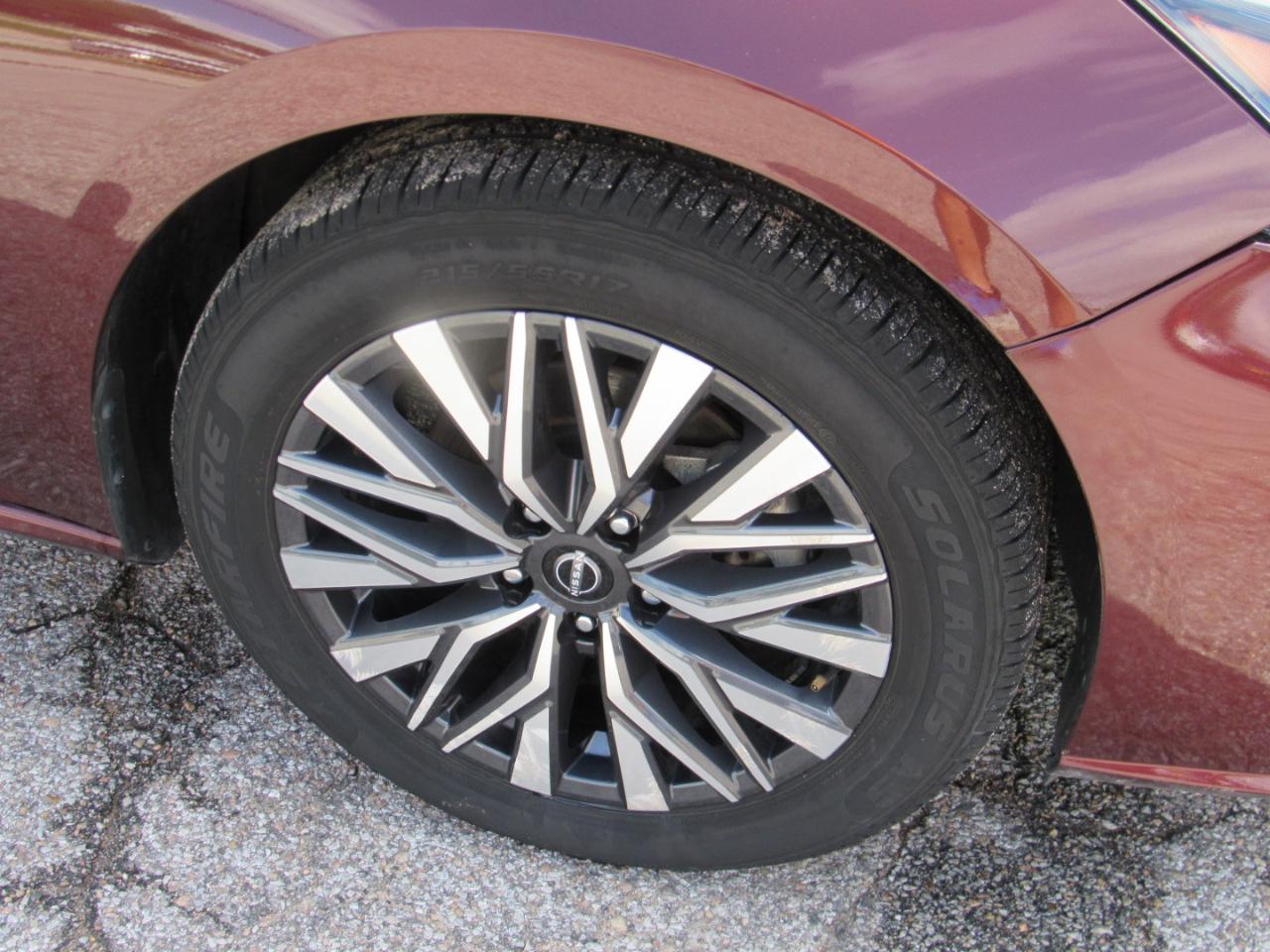 Nissan Altima 2.5 SV 2024