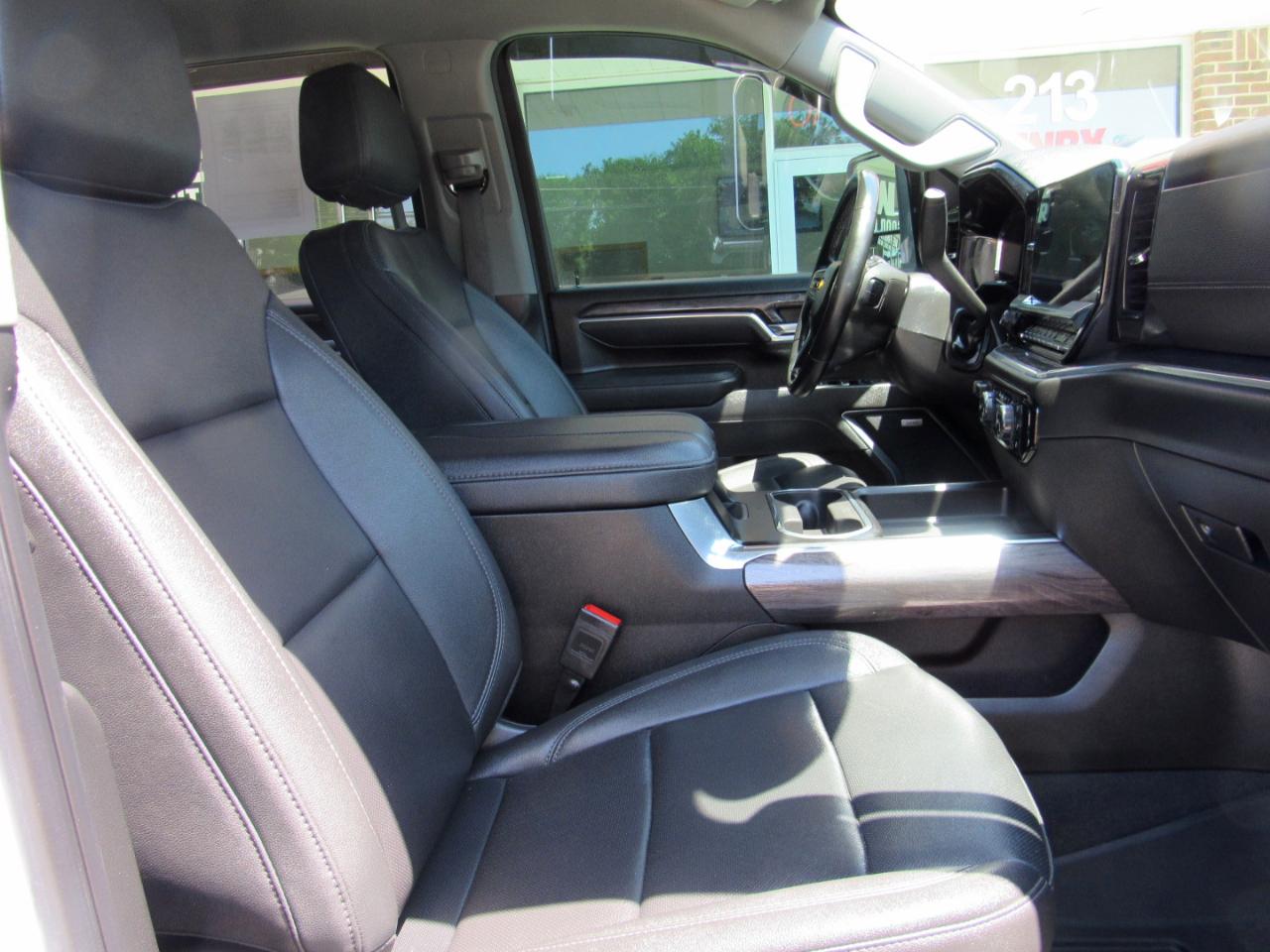 Chevrolet Silverado 2500HD LTZ Crew Cab 4WD 2025
