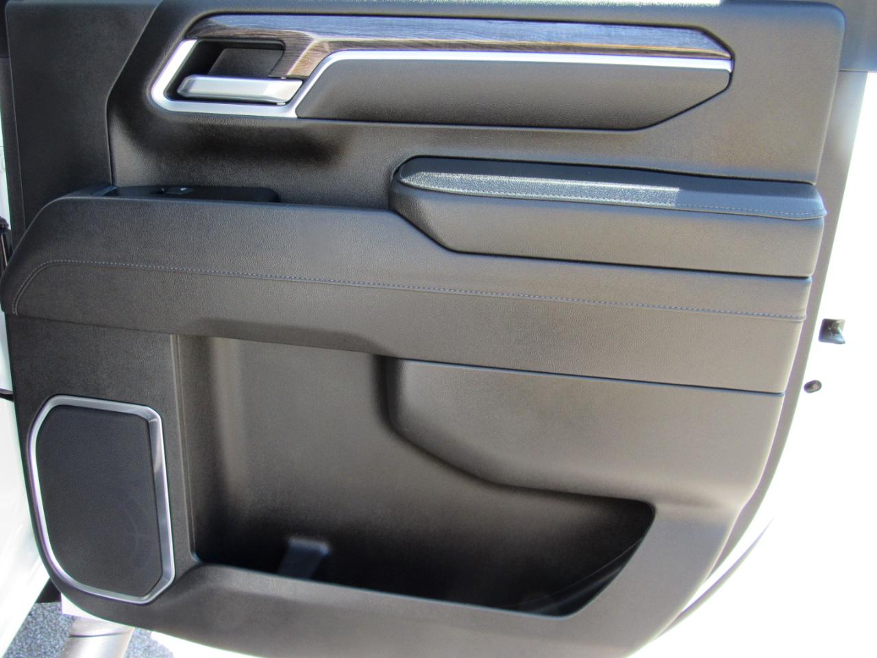 Chevrolet Silverado 2500HD LTZ Crew Cab 4WD 2025