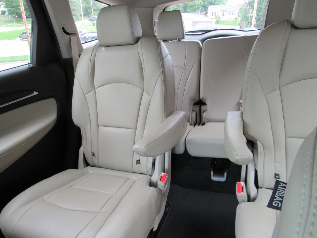 Buick Enclave  2021