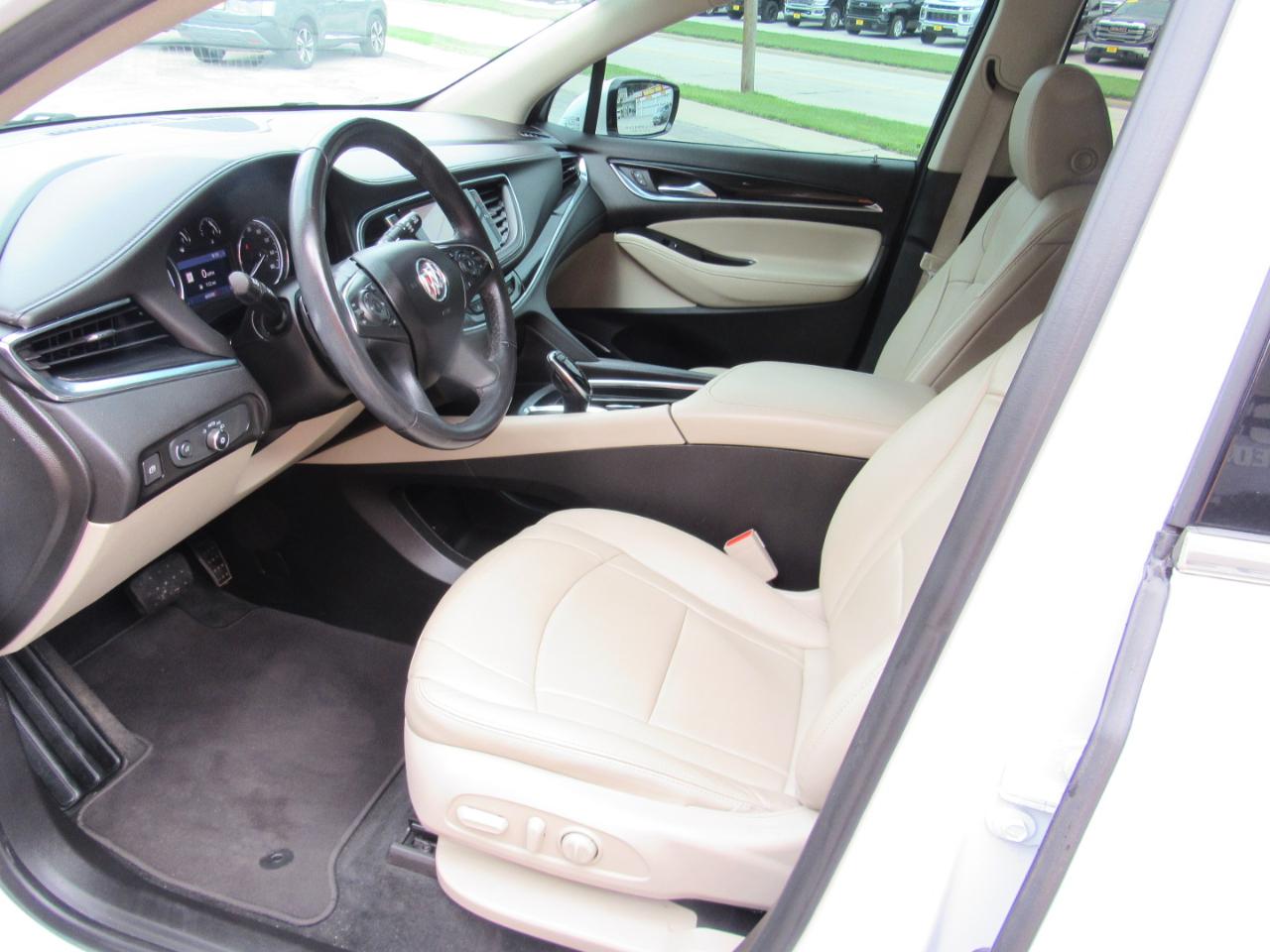 Buick Enclave  2021