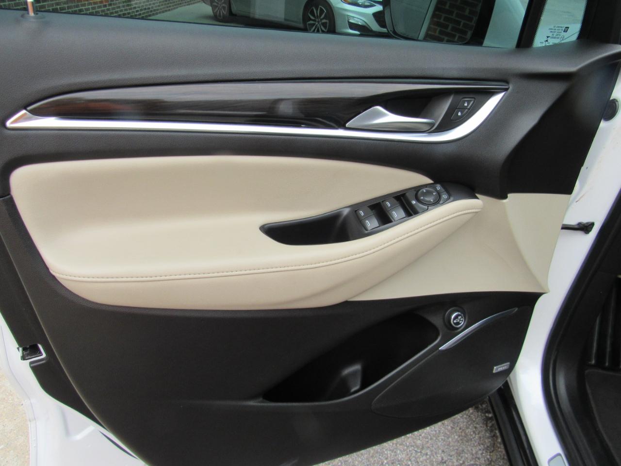 Buick Enclave  2021