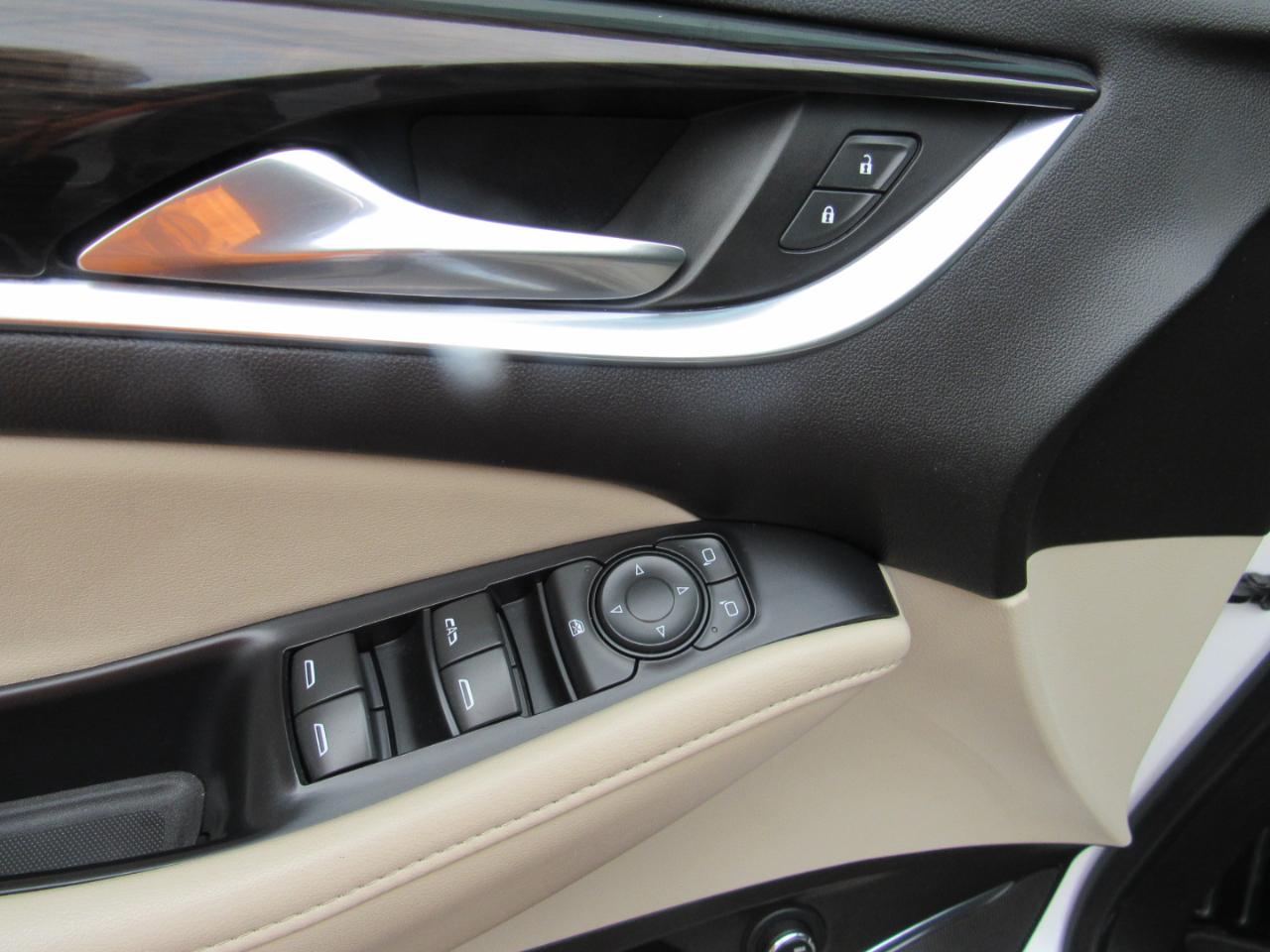 Buick Enclave  2021