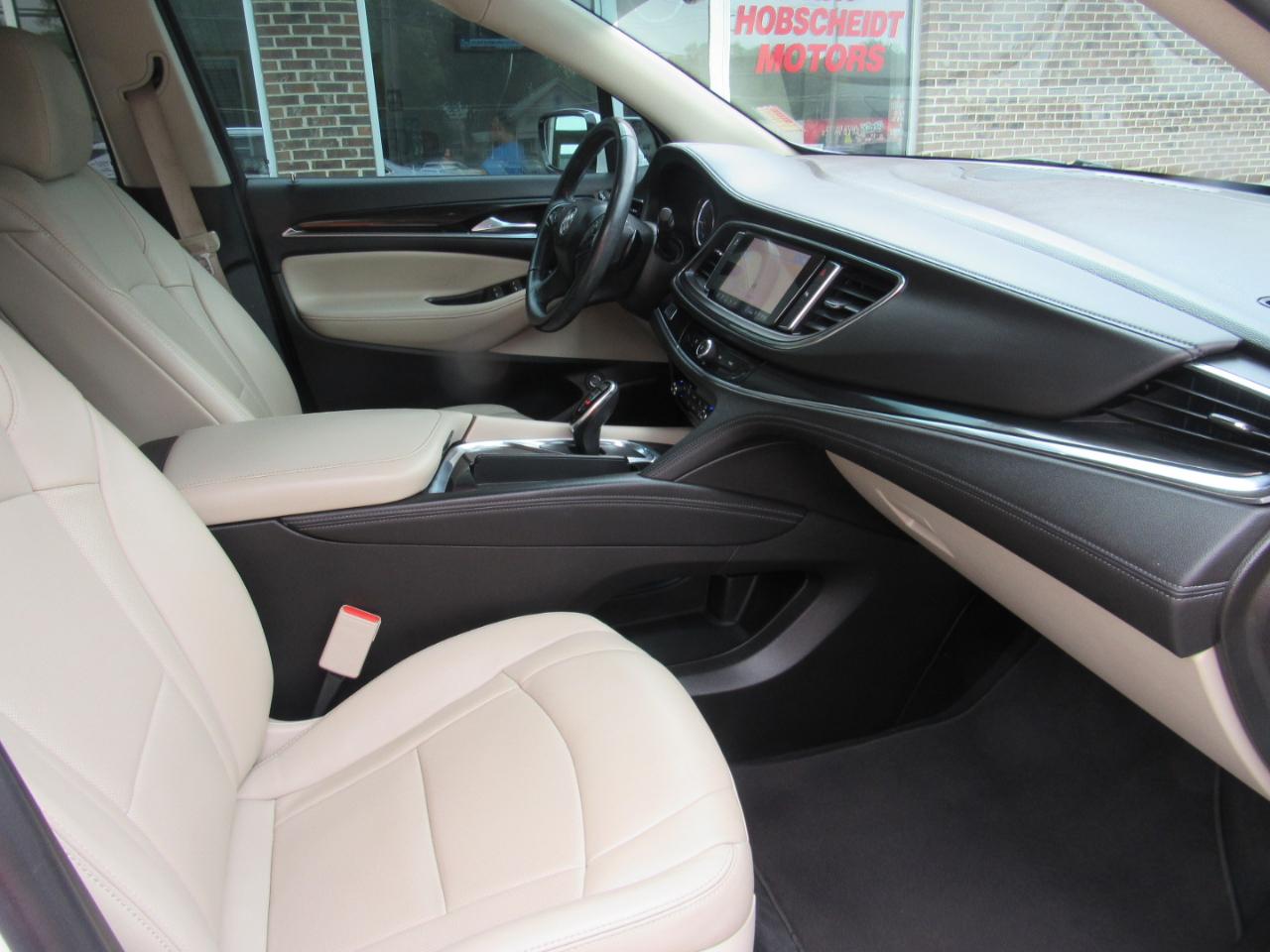 Buick Enclave  2021