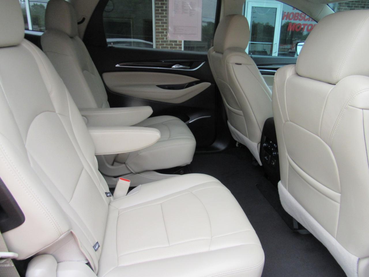 Buick Enclave  2021