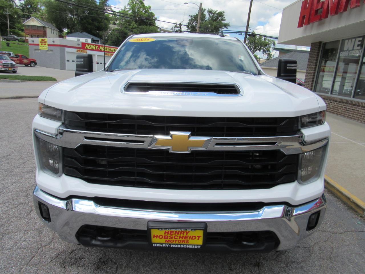Chevrolet Silverado 2500HD LT Crew Cab 4WD 2025