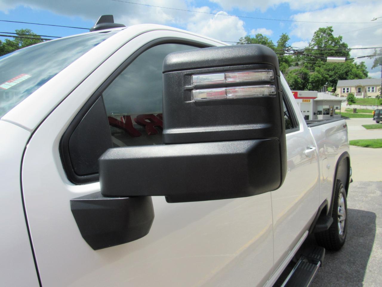 Chevrolet Silverado 2500HD LT Crew Cab 4WD 2025