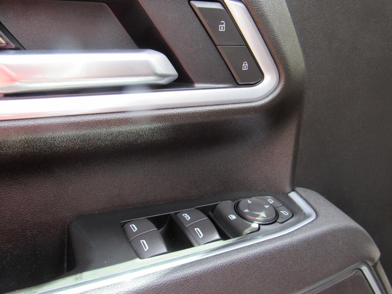 Chevrolet Silverado 2500HD LT Crew Cab 4WD 2025