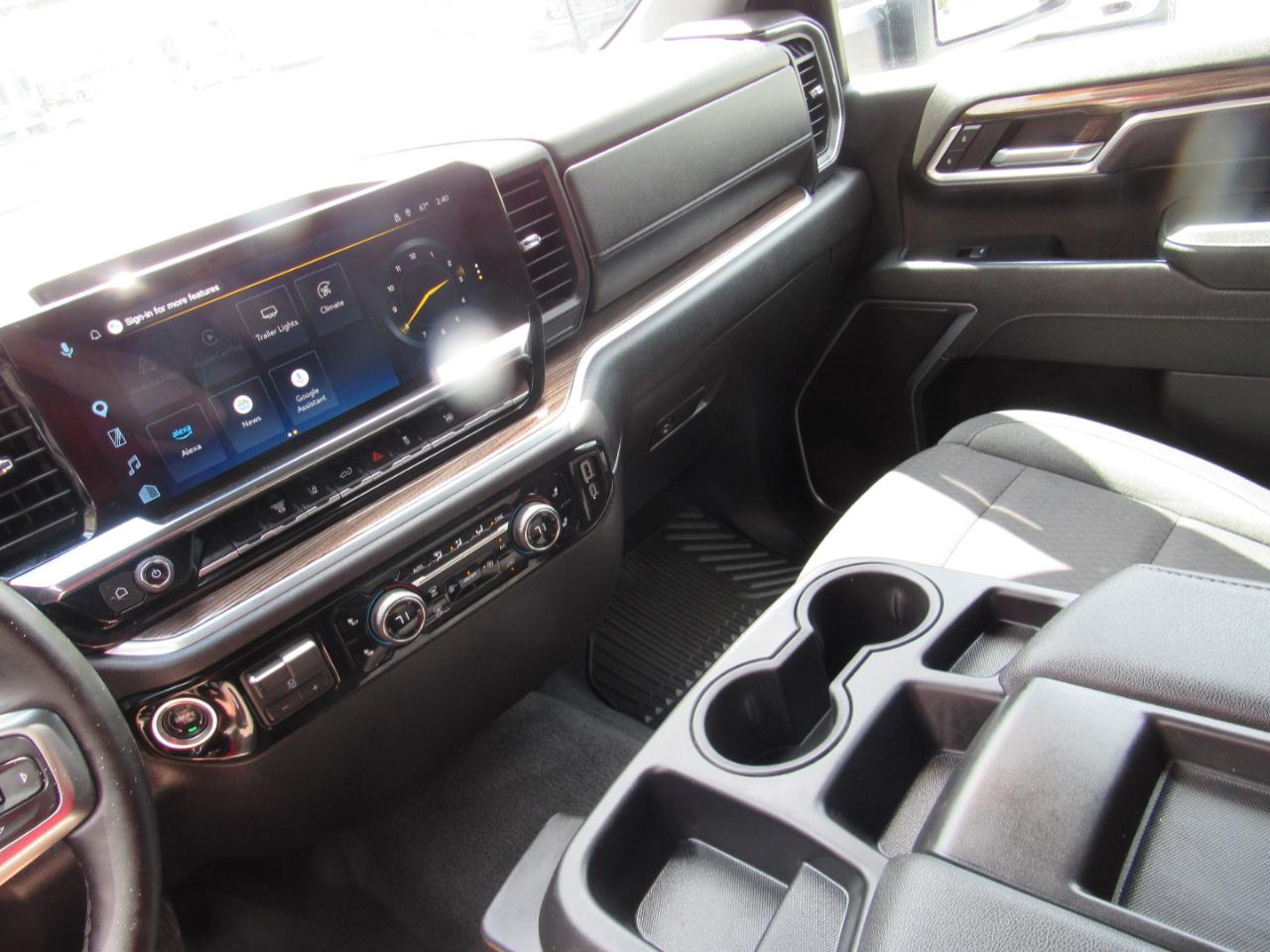 Chevrolet Silverado 2500HD LT Crew Cab 4WD 2025
