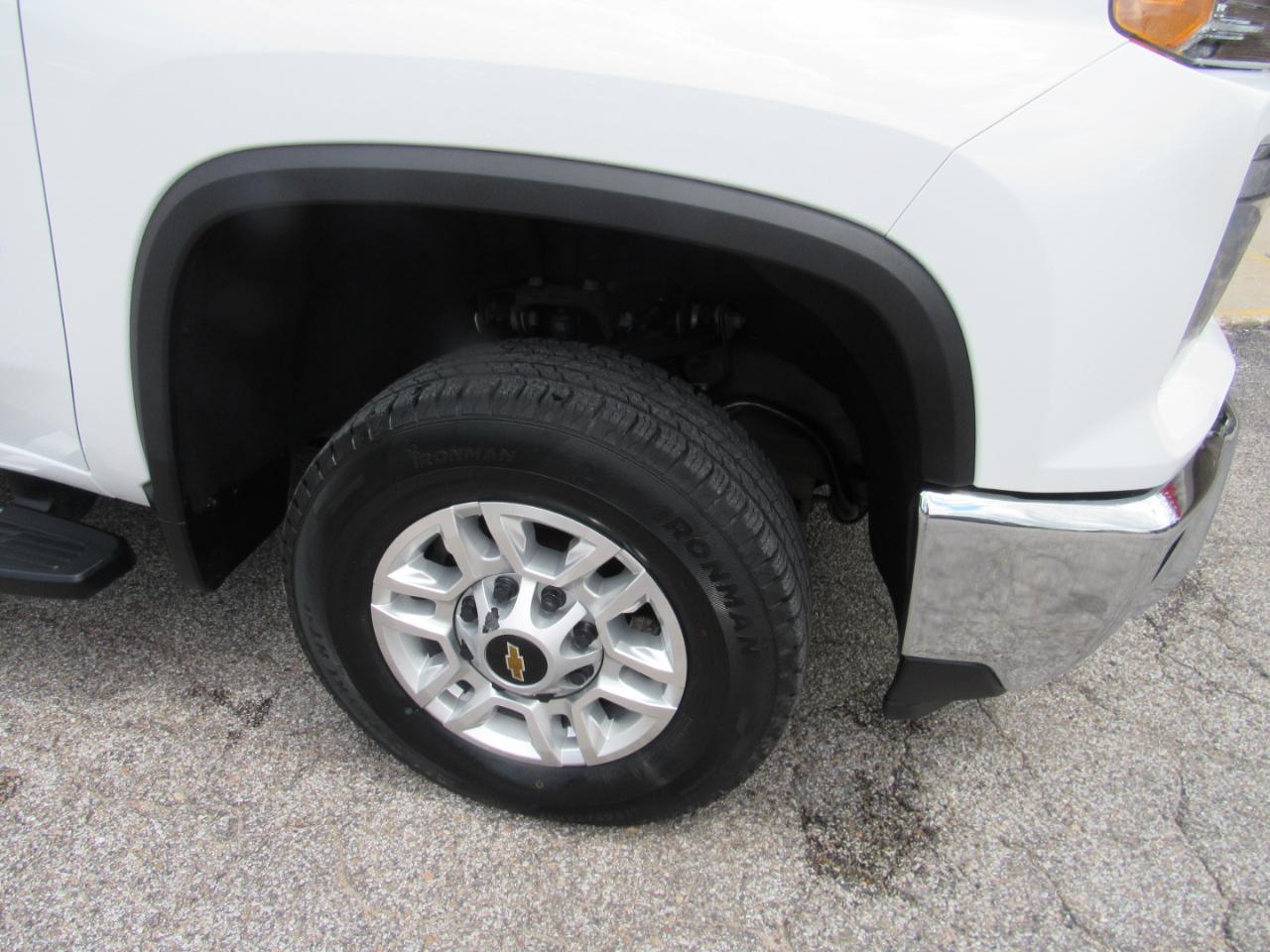 Chevrolet Silverado 2500HD LT Crew Cab 4WD 2025