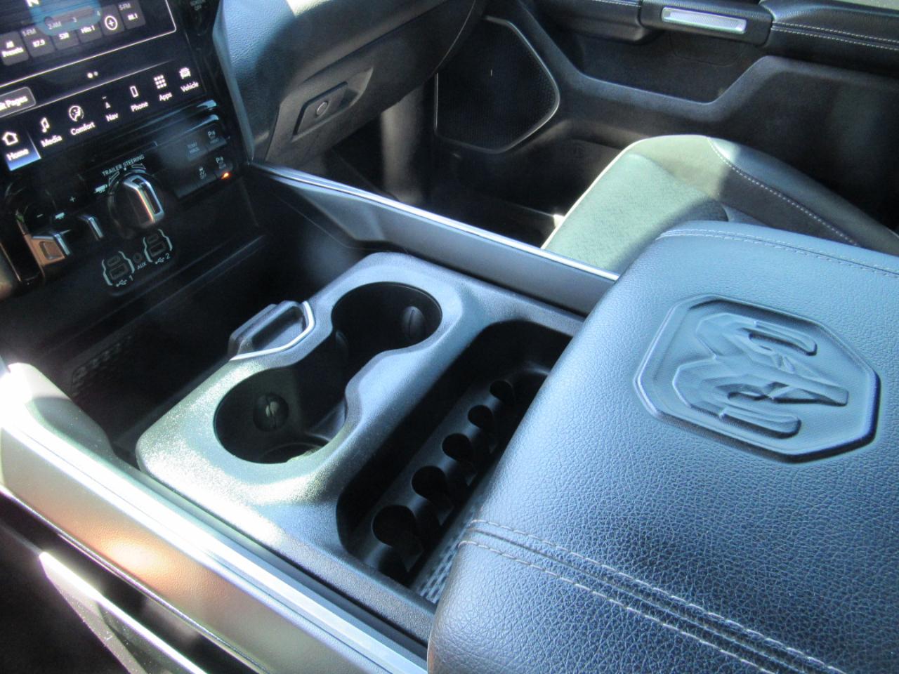 RAM 1500 Laramie Crew Cab 4WD 2023