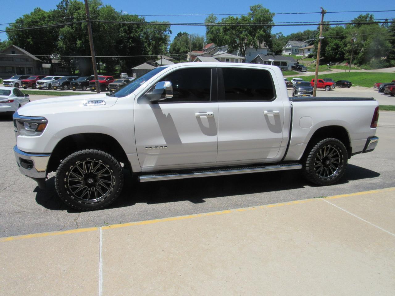 RAM 1500 Laramie Crew Cab 4WD 2023